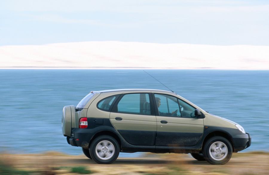  Renault Scenic RX4 2000 года  (фото 9 из 66)